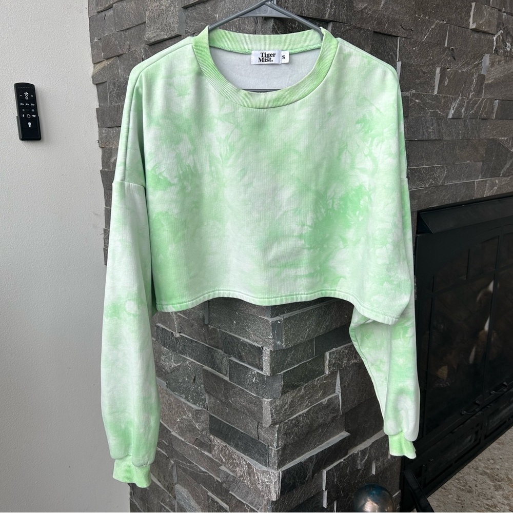 Tiger Mist Light Green Tie-Dye Cropped Sweatshirt